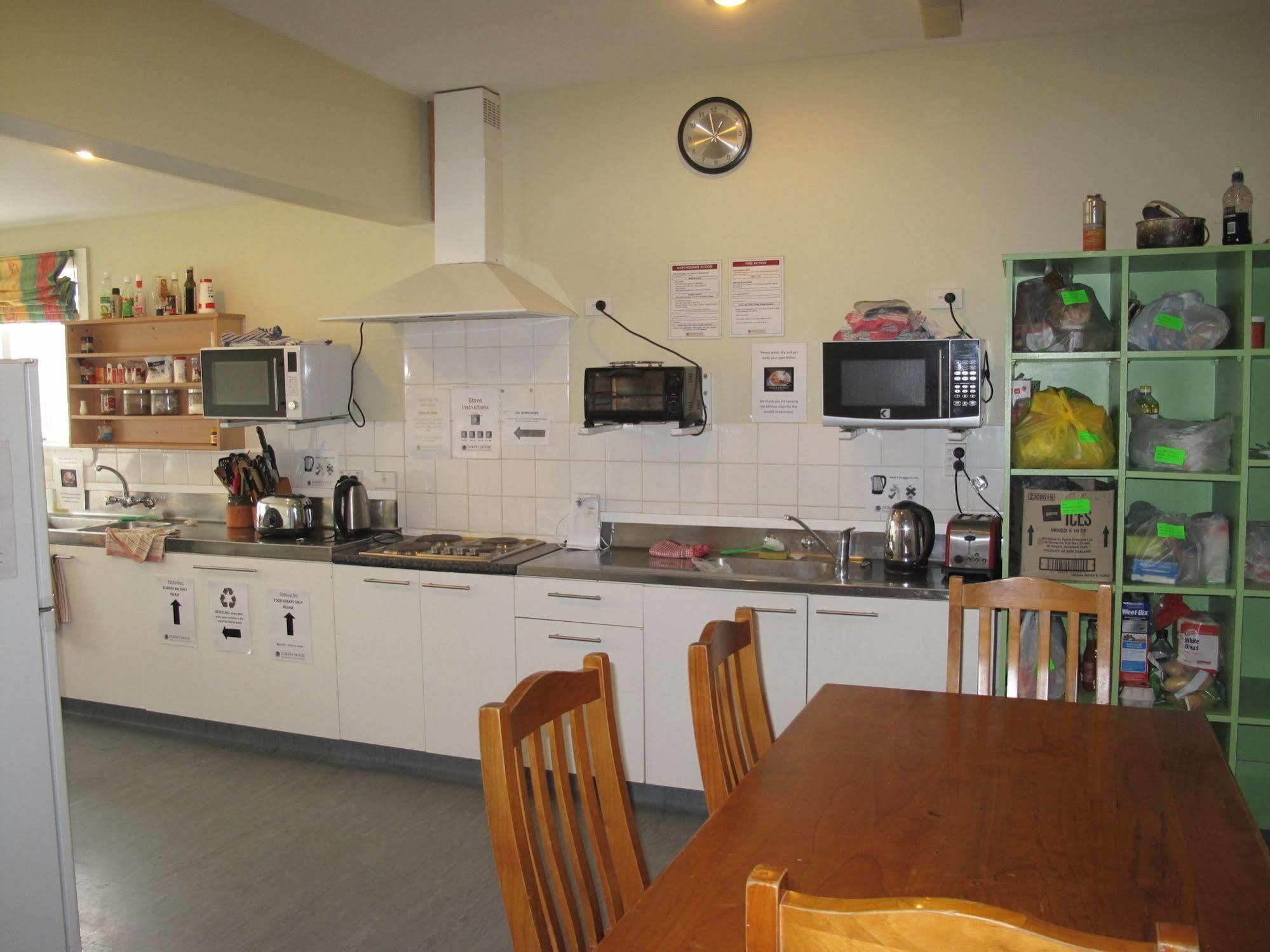 A Pousada Dorset House Backpackers Christchurch Exterior foto