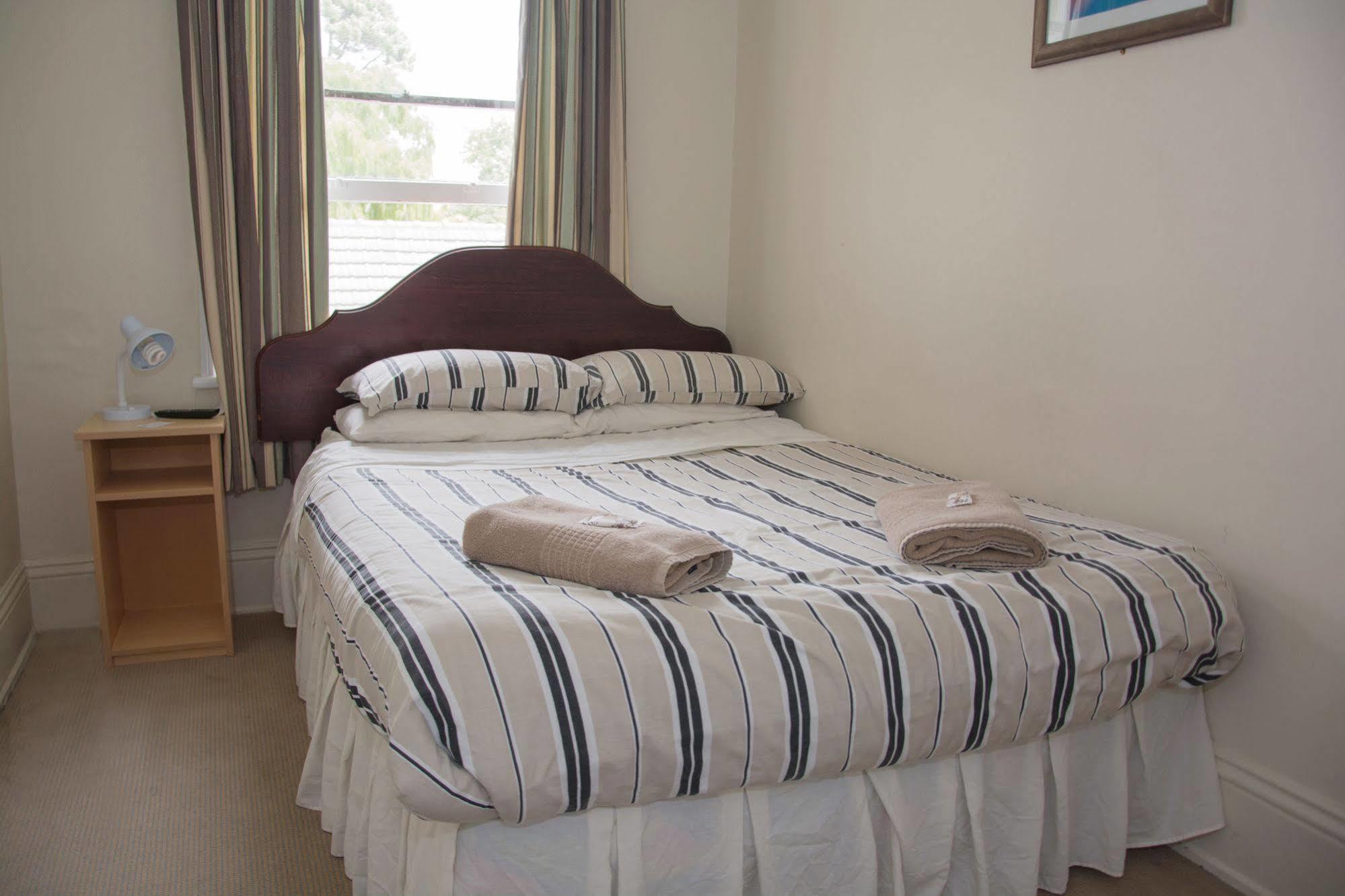 A Pousada Dorset House Backpackers Christchurch Exterior foto